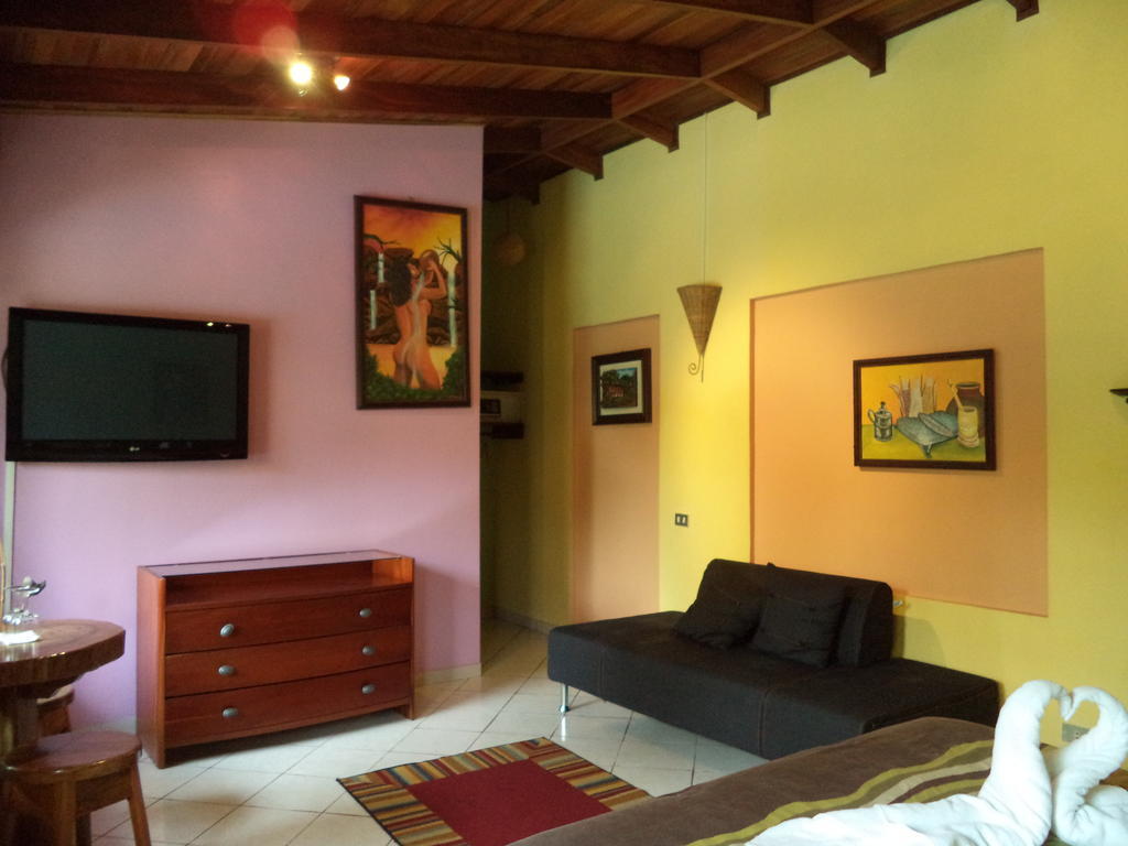 Hotel Vagabondo La Fortuna Luaran gambar