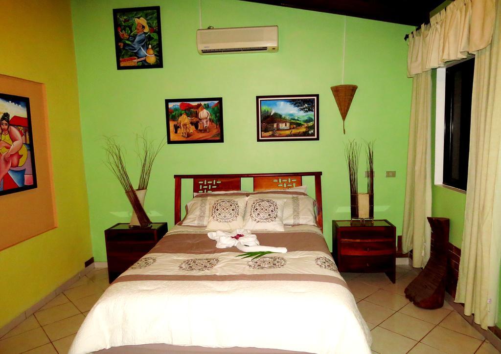 Hotel Vagabondo La Fortuna Luaran gambar