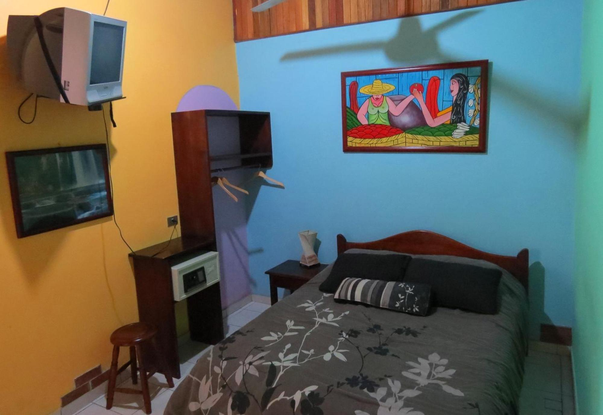 Hotel Vagabondo La Fortuna Luaran gambar